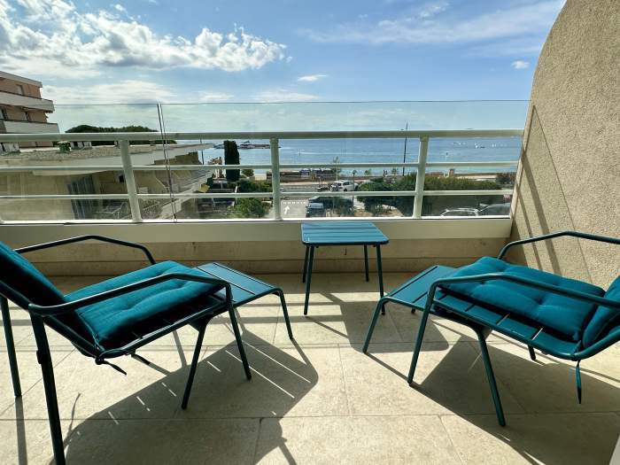 Terrasse vue mer depuis la chambre